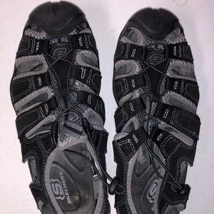 Skechers Men's closed toe hiking sandals